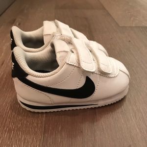 Nike toddler sneakers used no more than twice